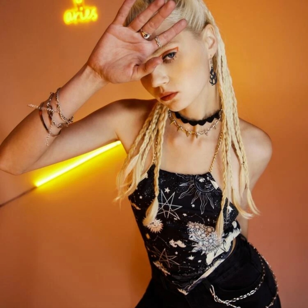 Starsalign Aries Sun & Constellation Graphic Chain Detail Tie Back Halter - Picture 5 of 6